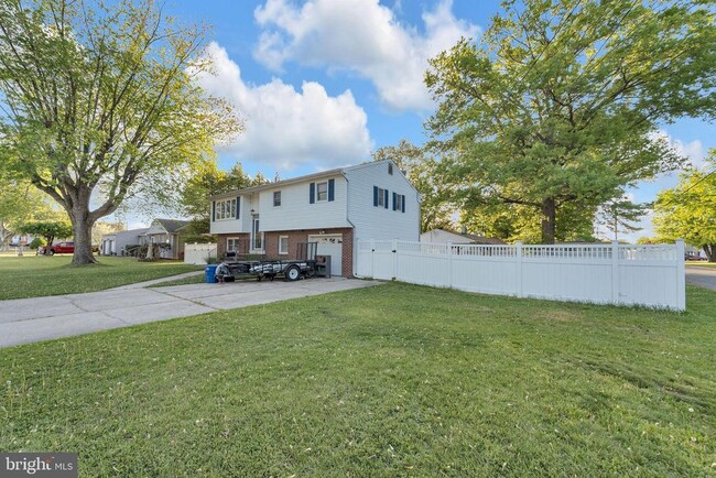 Building Photo - 91 2nd St