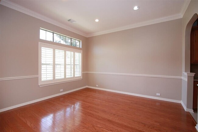 Building Photo - 17803 Skyline Arbor Terrace