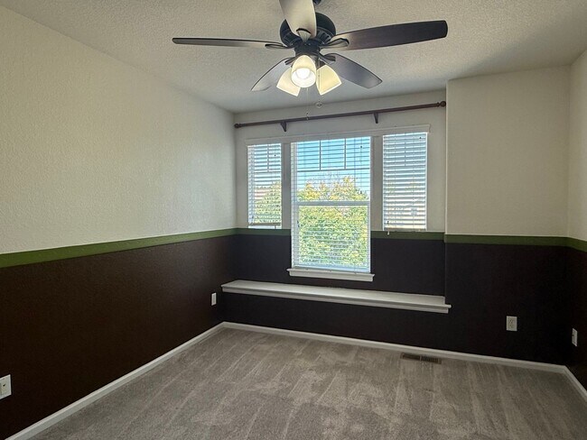 Building Photo - Gorgeous Reunion Home Features 4 Beds/2.5 ...
