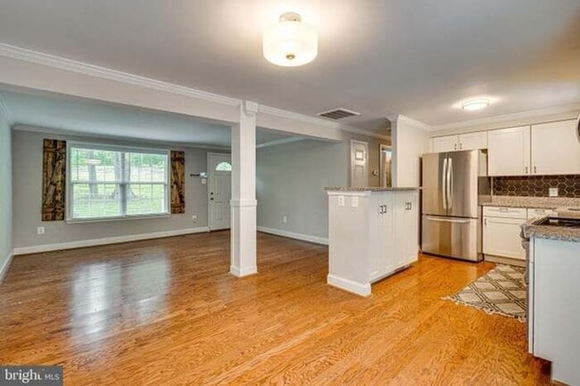 Building Photo - 3757 Hunting Creek Rd