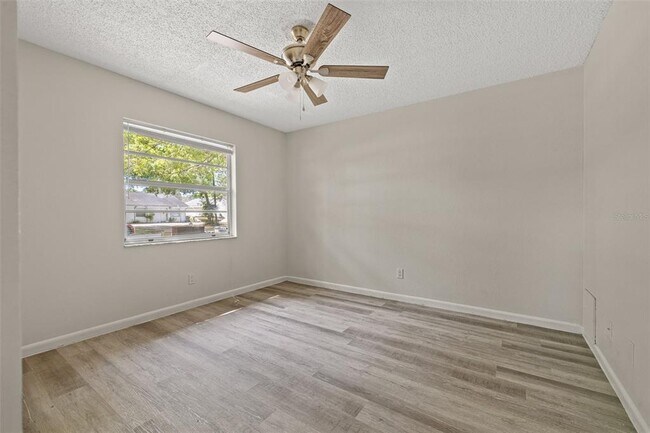 Building Photo - 2715 63rd Terrace N