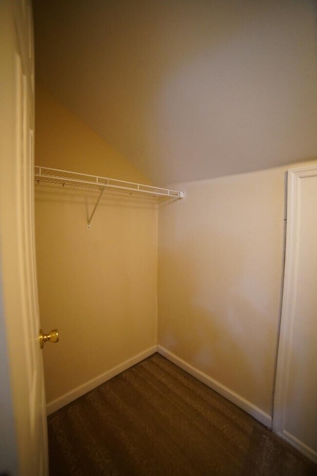 Building Photo - 1949 Nena Hills Dr