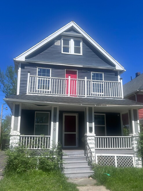 Building Photo - 9901 Stoughton Ave