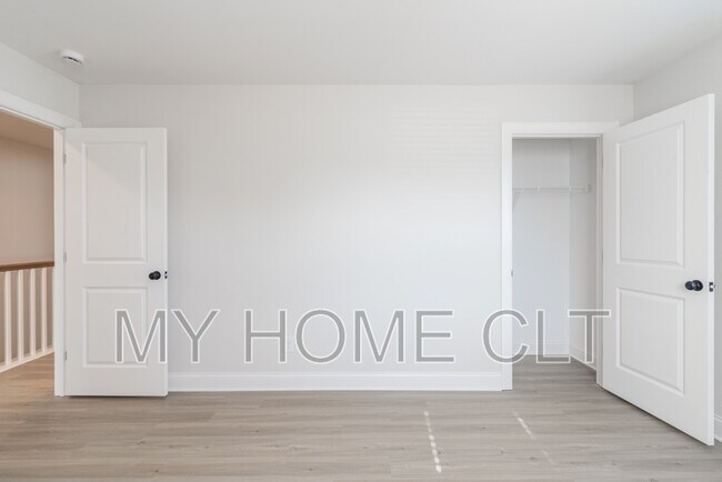 Building Photo - 3646 Trull St