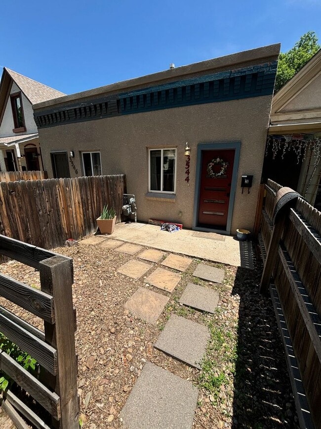 Building Photo - Updated 1 Bed/1 Bath Duplex in Lohi