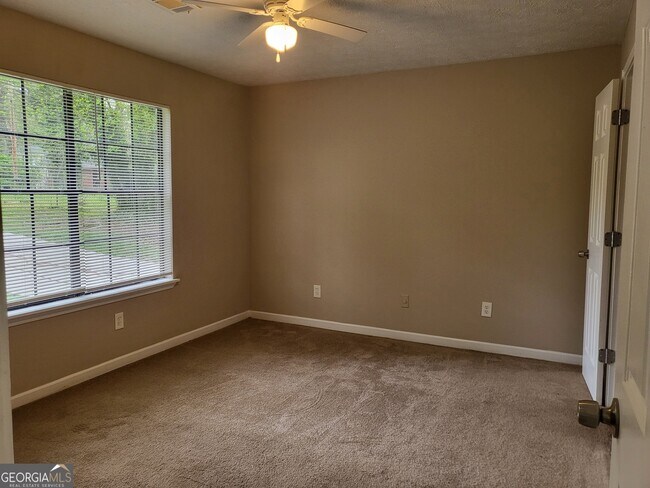 Building Photo - 61 Scoby Ct