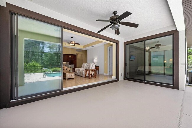 Building Photo - 27 Bay Ct