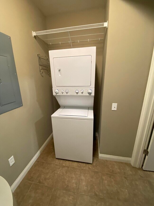 Building Photo - 4100 W Worley St