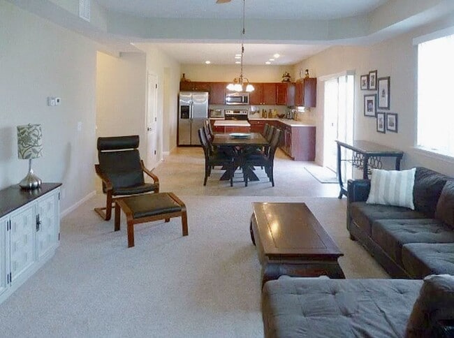 Building Photo - Charming 4-Bed Home in Blackthorne Subdivision - Cul-de-Sac Location!