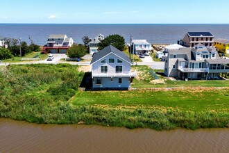 Building Photo - New Construction Home overlooking Prime Ho...