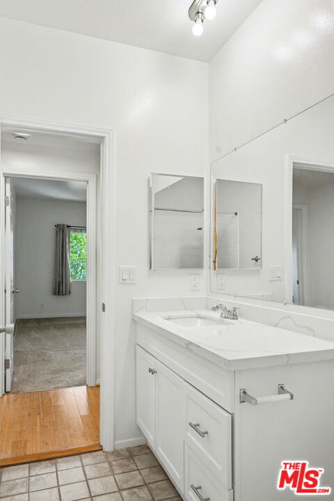 Building Photo - 521 Montana Ave