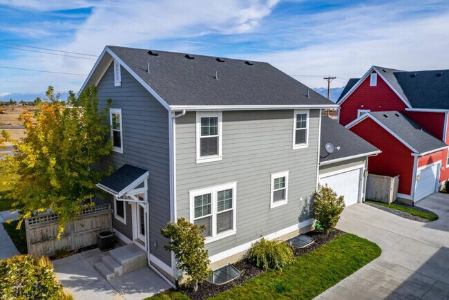 Building Photo - 5032 Bear Trap Dr