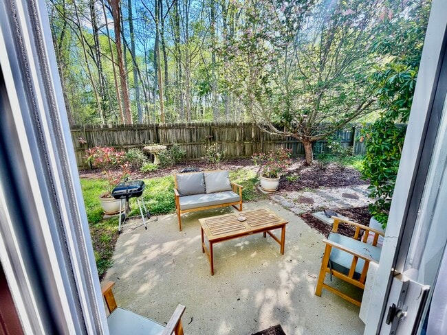 Building Photo - 173 Bellfare Dr