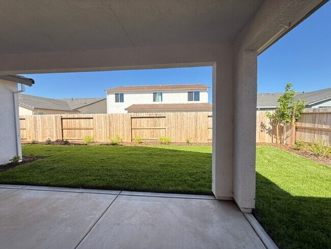 Building Photo - BRAND NEW 3/3.5 +Flex Office!  Absolutely Beautiful!  Please read ad for details!