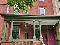 Building Photo - 368-368 Maple St