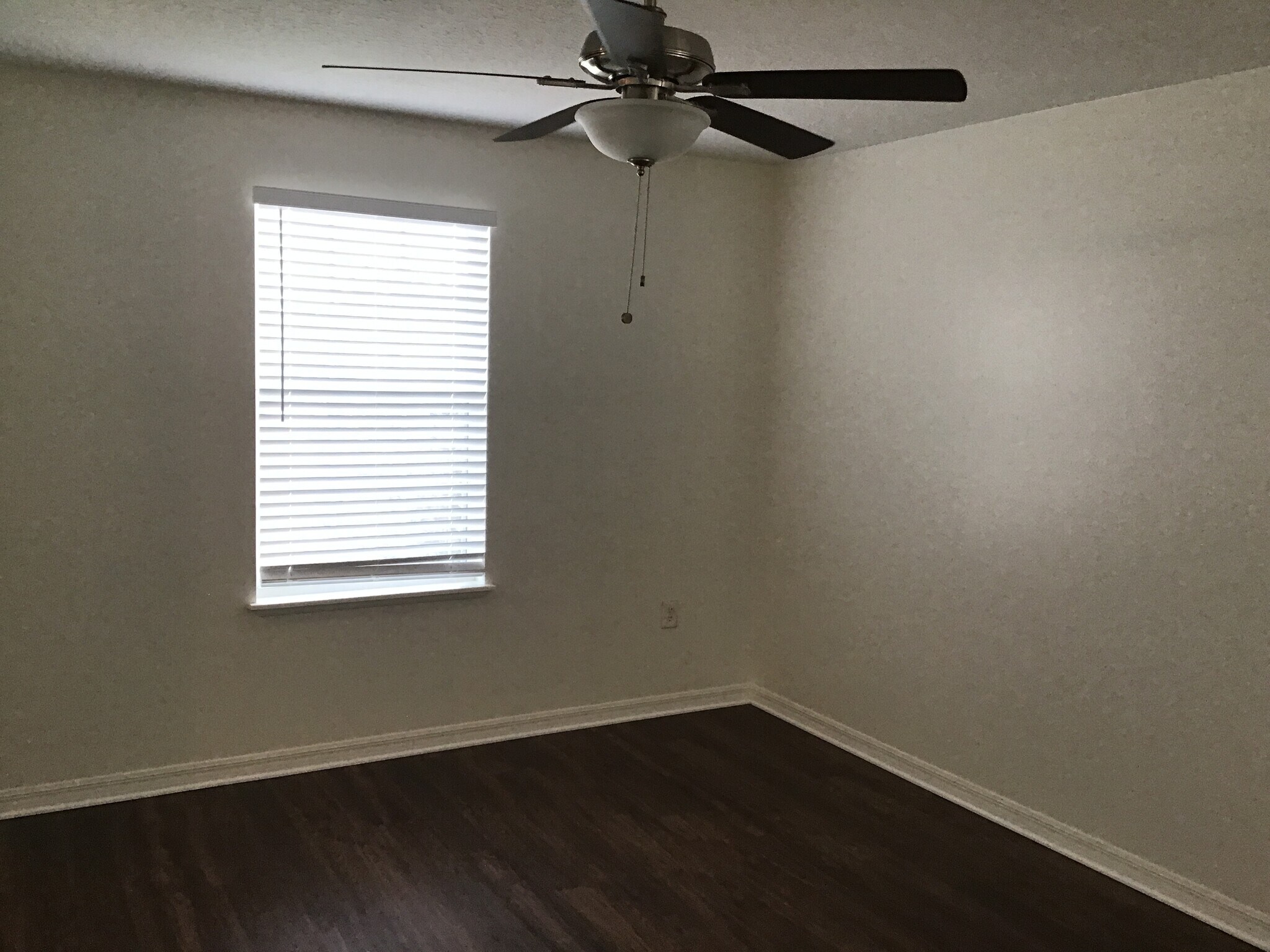 Building Photo - 5449 NW Wisk Fern Cir