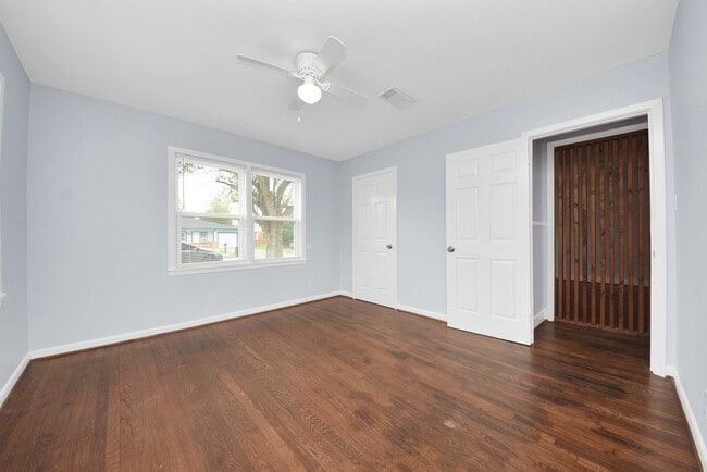 Building Photo - 6214 Diamond Ct