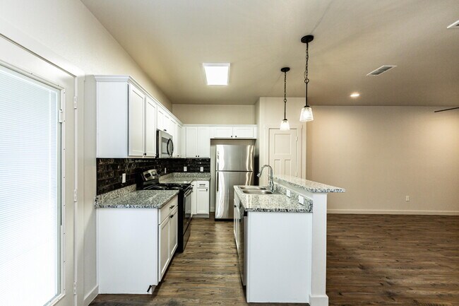 Building Photo - 2526 138th St