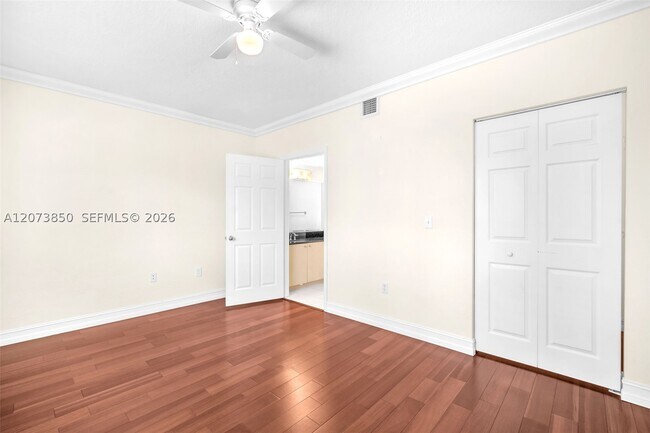 Building Photo - 2532 Centergate Dr