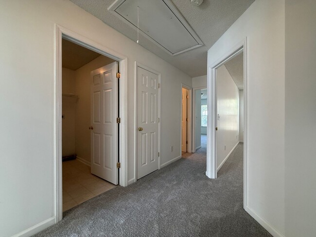 Building Photo - 1148 Academic Dr
