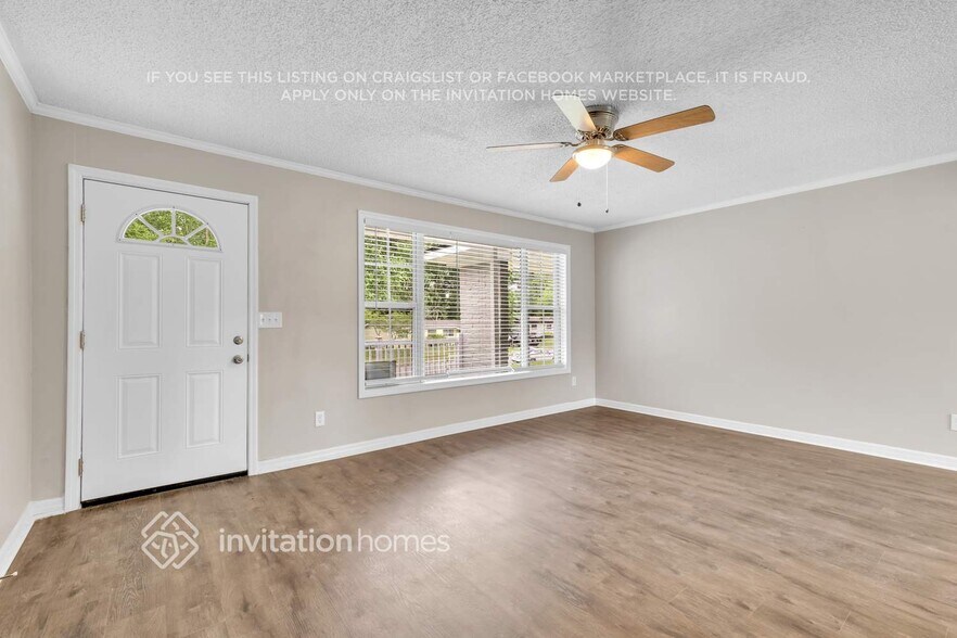 Building Photo - 8061 Delaroche Dr