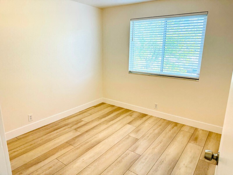 Building Photo - 4646 Quail Park Dr