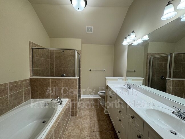 Building Photo - 10860 Ellicot Way