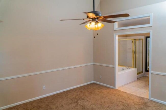 Building Photo - Bright & Spacious 4?BR Fresno Home with High Ceilings & Solar!
