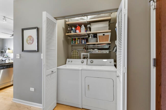 Building Photo - 1255 S State St