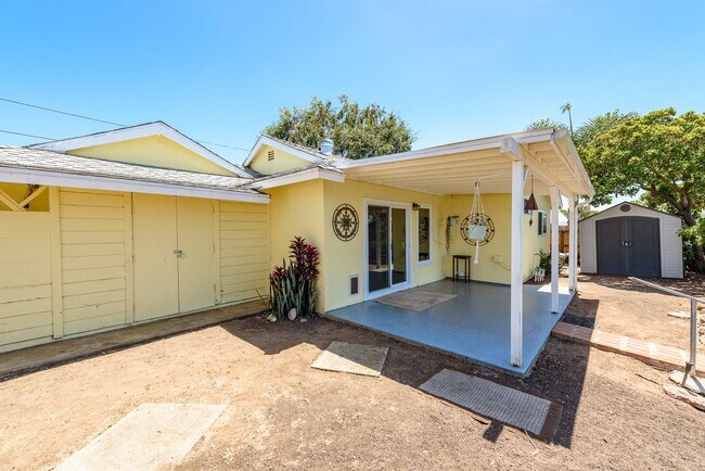 Building Photo - Cozy Garden Cottage Home for Rent