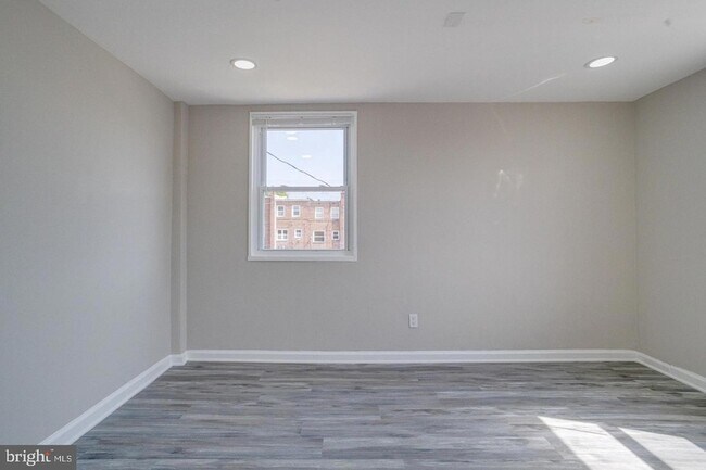 Building Photo - 4100 Colborne Rd