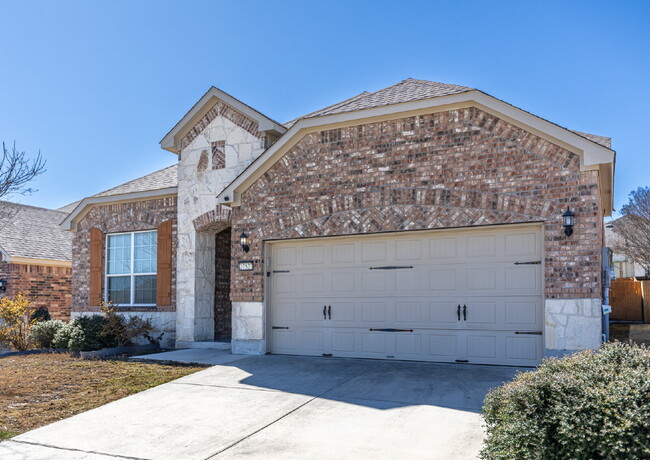 Building Photo - 27527 Paseo Mesa