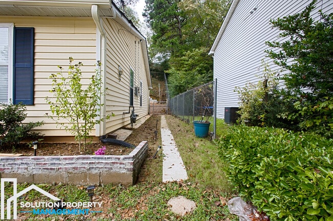 Building Photo - 4758 Pebble Trce