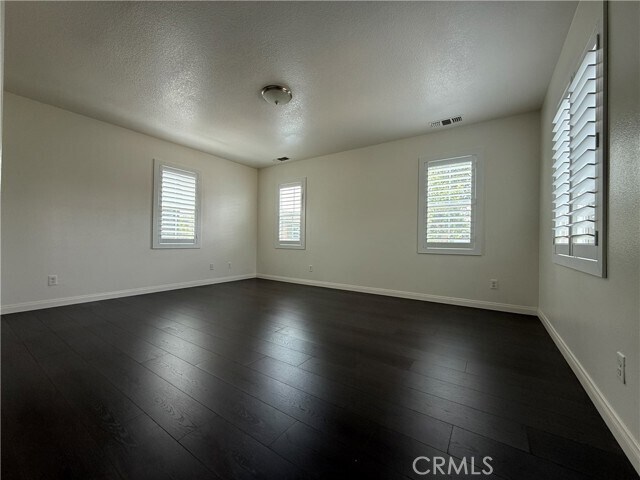 Building Photo - 506 N Placer Privado