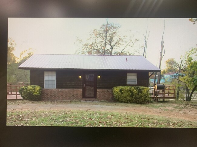 Primary Photo - Fully Furnished Cabin on Eufaula Lake