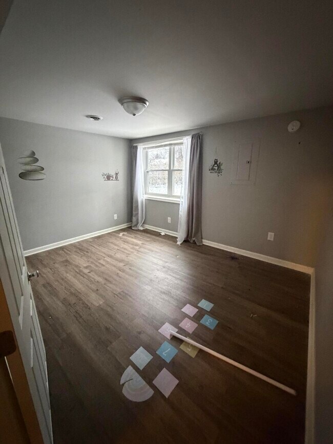 Building Photo - 2060 Alexandria Dr