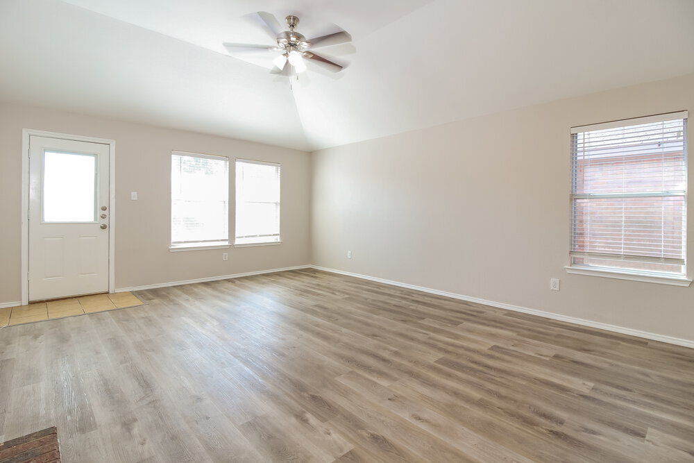 Building Photo - 9104 Chisholm Trail