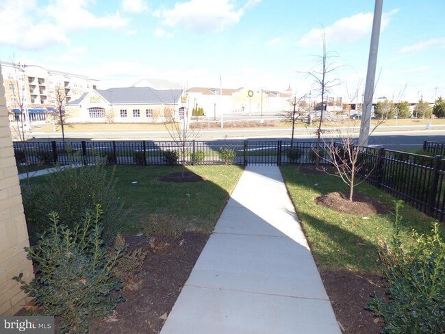 Building Photo - 1428 Ribbon Limestone Terrace SE