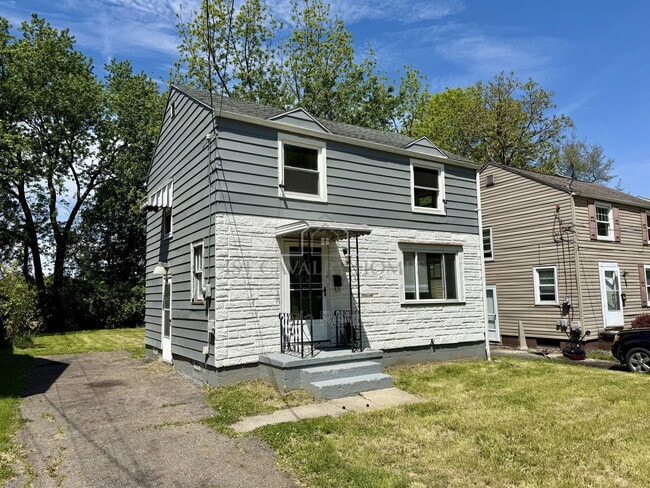 Building Photo - 472 Keck St