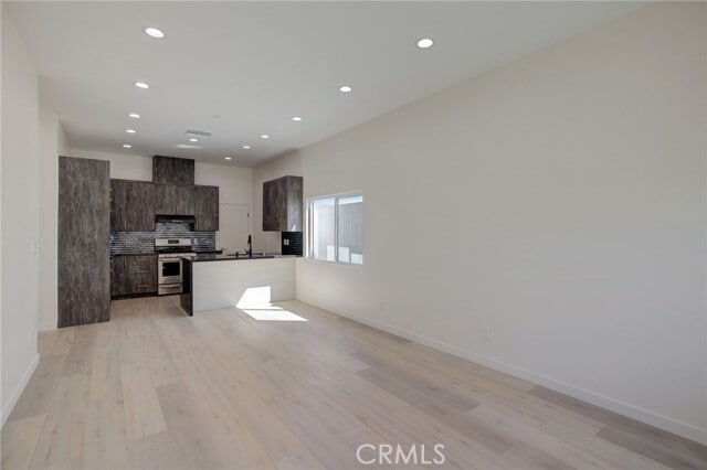 Building Photo - 10922 Garden Grove Ave