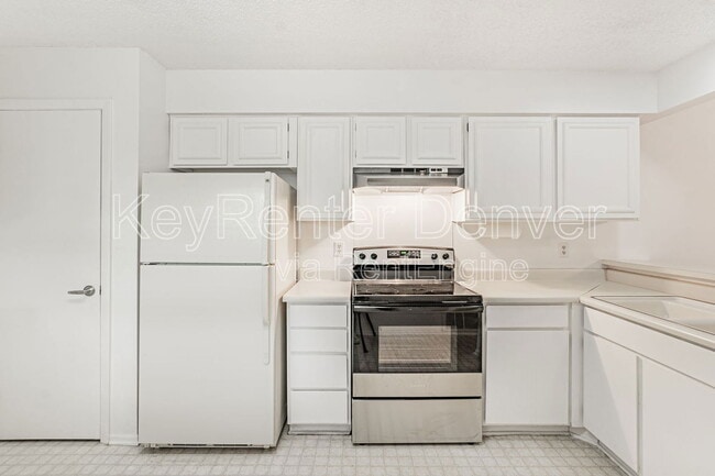 Building Photo - 7185 S Gaylord St