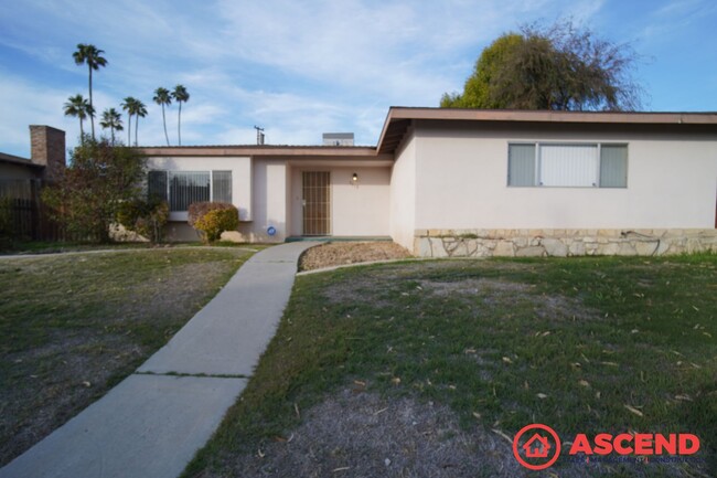 Primary Photo - Cute Home in 93306 Area!