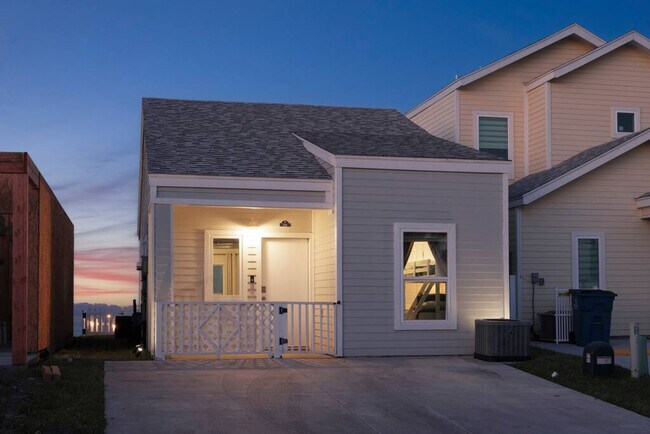 Building Photo - 108 Las Joyas Blvd