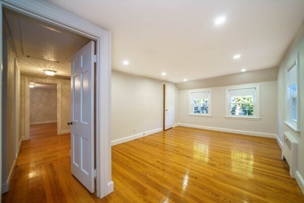 Building Photo - 33 Jackson Rd