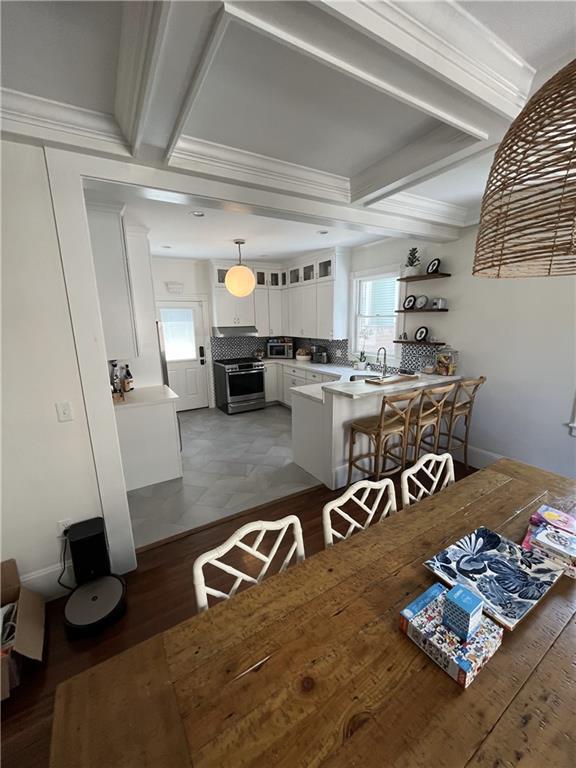 Building Photo - 27 Mann Ave