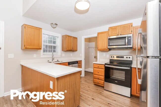 Building Photo - 608 Flicker Ct