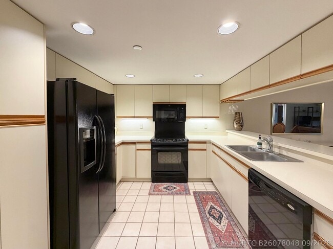 Building Photo - 337 Oak Harbour Dr
