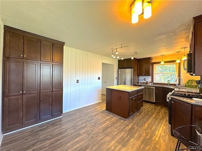 Building Photo - 4055 Bristol Rd