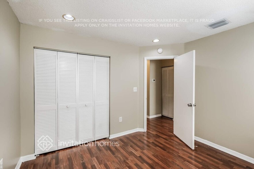 Building Photo - 3970 Fern Forest Rd