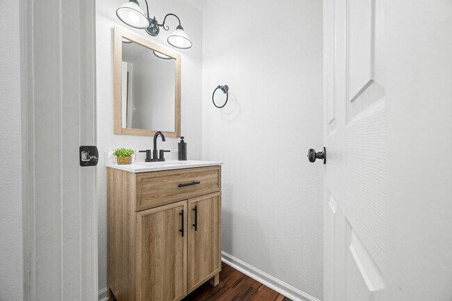 Building Photo - 2386 Meadow Bend Dr